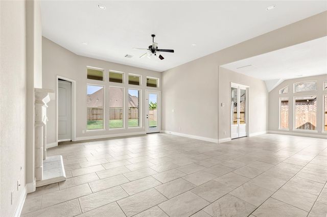 9810 Carver Drive, Rosharon, TX 77583