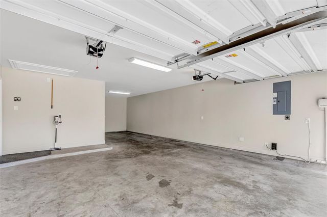 9810 Carver Drive, Rosharon, TX 77583