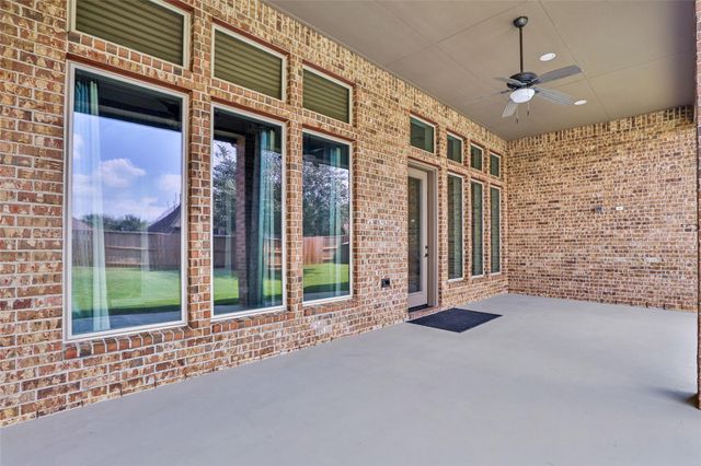 9810 Carver Drive, Rosharon, TX 77583