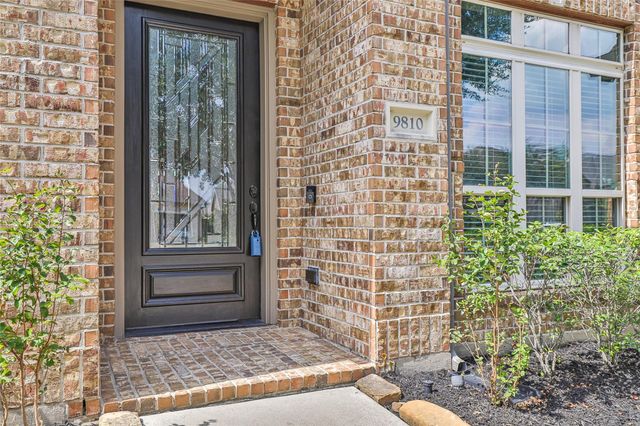 9810 Carver Drive, Rosharon, TX 77583