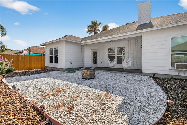 15229 Barataria Dr, Corpus Christi, TX 78418