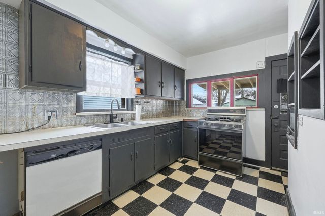 353 French Avenue, Fort Wayne, IN 46807