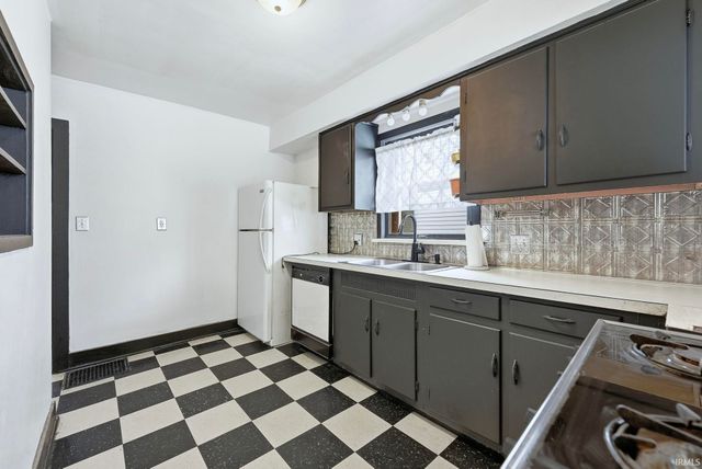 353 French Avenue, Fort Wayne, IN 46807