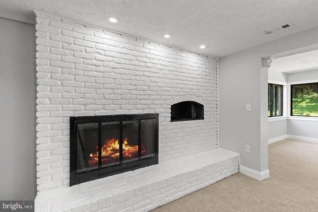 238 TIMONIUM, Lutherville Timonium, MD 21093