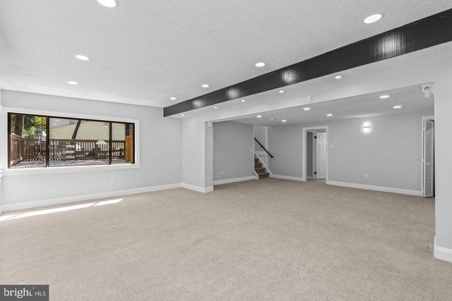 238 TIMONIUM, Lutherville Timonium, MD 21093