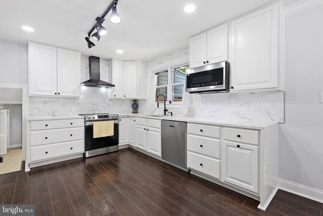 238 TIMONIUM, Lutherville Timonium, MD 21093