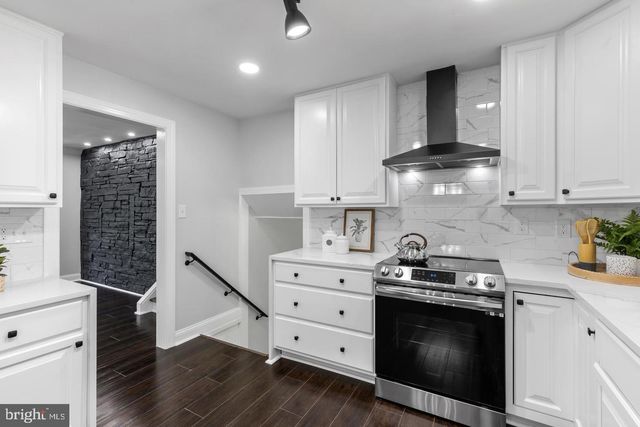 238 TIMONIUM, Lutherville Timonium, MD 21093