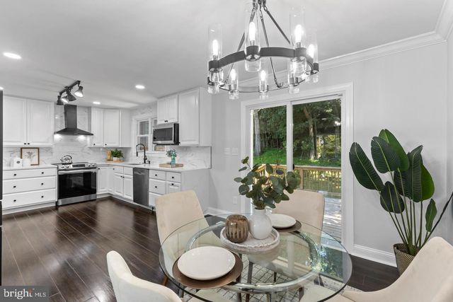 238 TIMONIUM, Lutherville Timonium, MD 21093