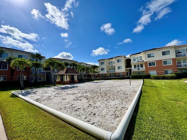 9857 Baywinds 9210, West Palm Beach, FL 33411