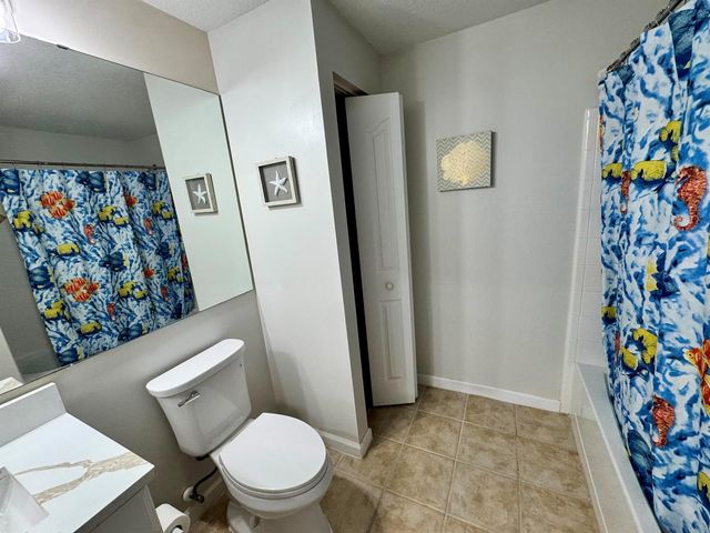 9857 Baywinds 9210, West Palm Beach, FL 33411
