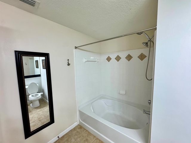 9857 Baywinds 9210, West Palm Beach, FL 33411