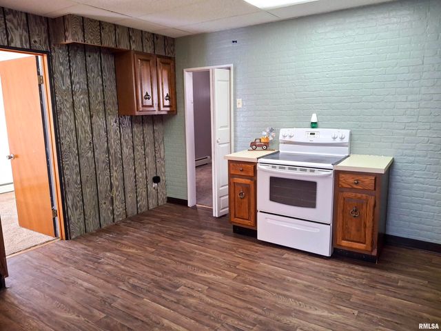 601 N GRAND Avenue, St David, IL 61563