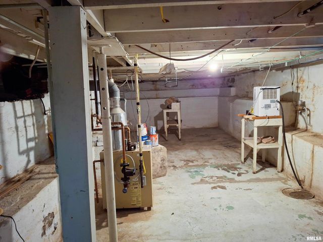 601 N GRAND Avenue, St David, IL 61563