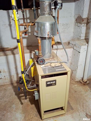 601 N GRAND Avenue, St David, IL 61563