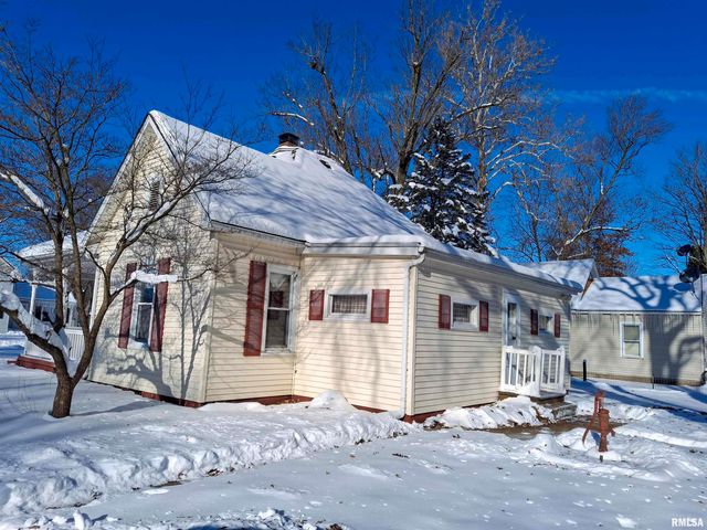 601 N GRAND Avenue, St David, IL 61563