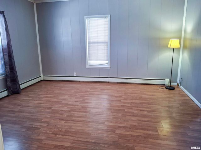 601 N GRAND Avenue, St David, IL 61563