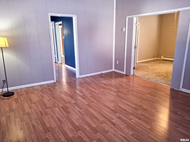 601 N GRAND Avenue, St David, IL 61563