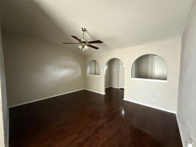 9839 Glengreen Drive, Dallas, TX 75217