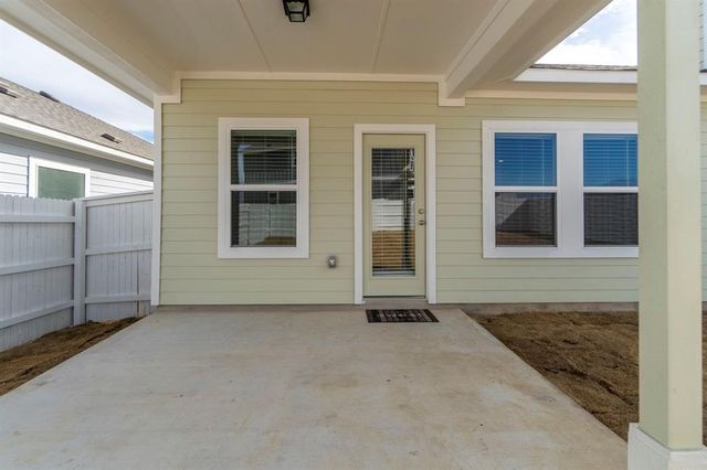228 Appleberry LN, Elgin, TX 78621