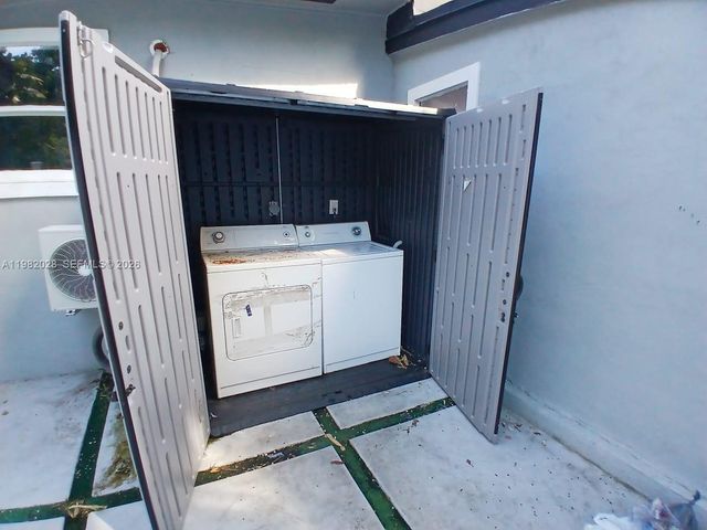 1053 NE 149th Street, Miami, FL 33161