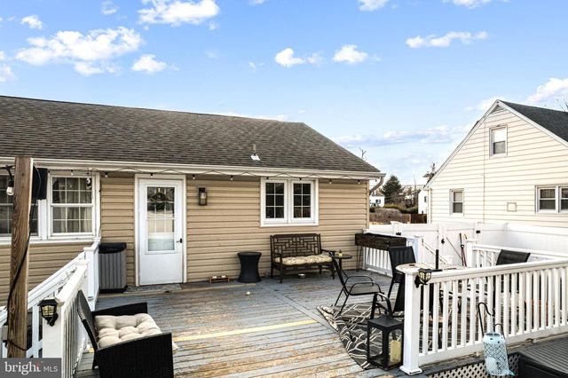 27 BRAISINGTON AVENUE, Bellmawr, NJ 08031