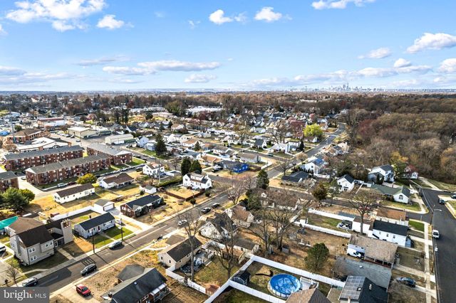 27 BRAISINGTON AVENUE, Bellmawr, NJ 08031