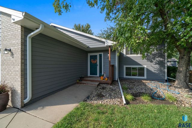 6904 W 66th St Street, Sioux Falls, SD 57106