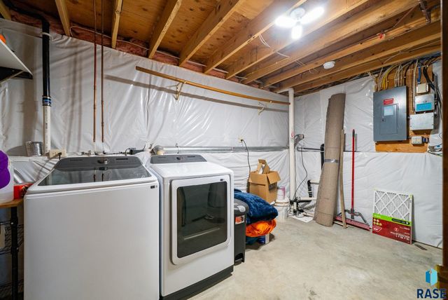 6904 W 66th St Street, Sioux Falls, SD 57106