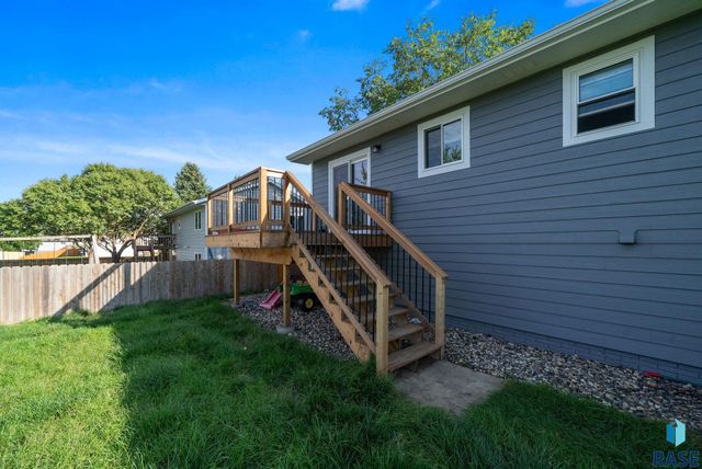 6904 W 66th St Street, Sioux Falls, SD 57106