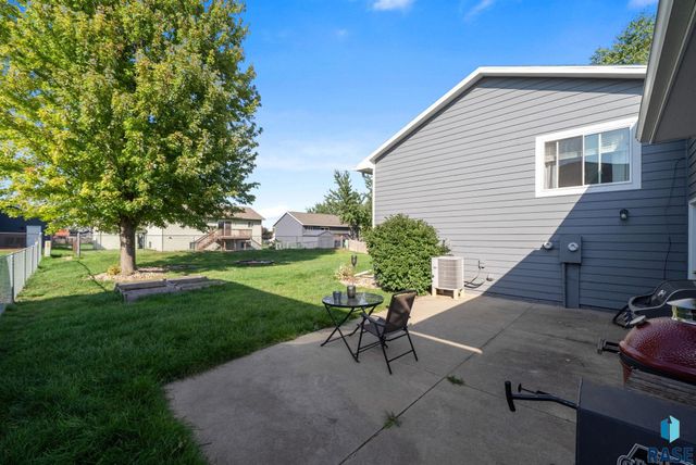 6904 W 66th St Street, Sioux Falls, SD 57106