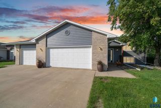 6904 W 66th St Street, Sioux Falls, SD 57106