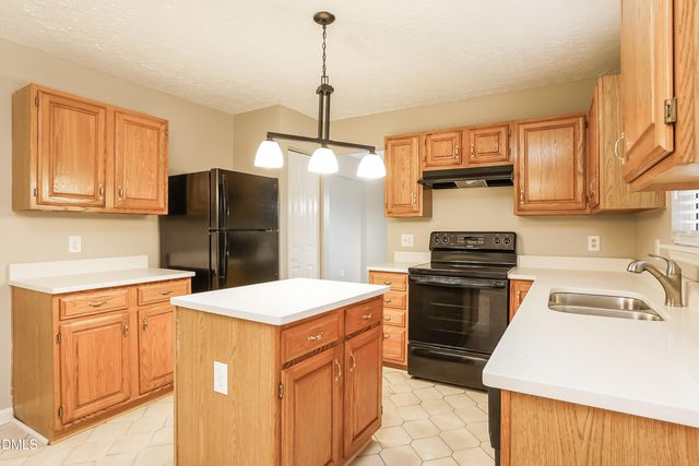 1132 Penselwood, Raleigh, NC 27604