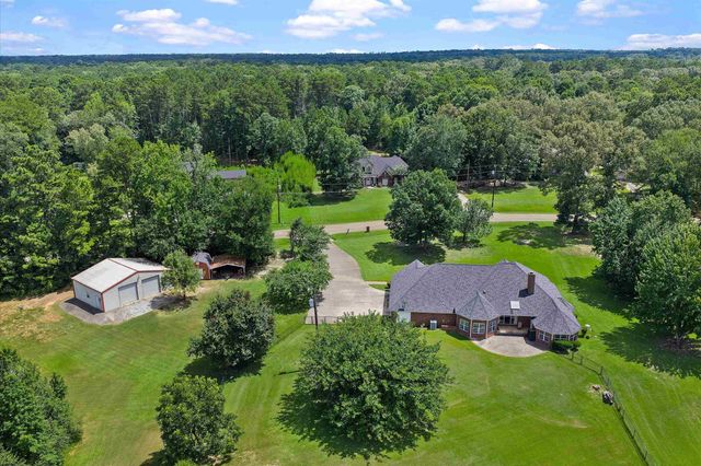 325 Clements Ranch Rd, Kilgore, TX 75662