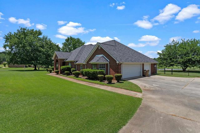 325 Clements Ranch Rd, Kilgore, TX 75662