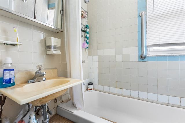 11 Gay Head St, Boston, MA 02130