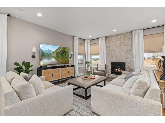 10045 Tall Oaks St, Parker, CO 80134