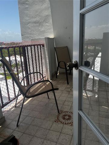 2750 NE 183rd St 807, Aventura, FL 33160