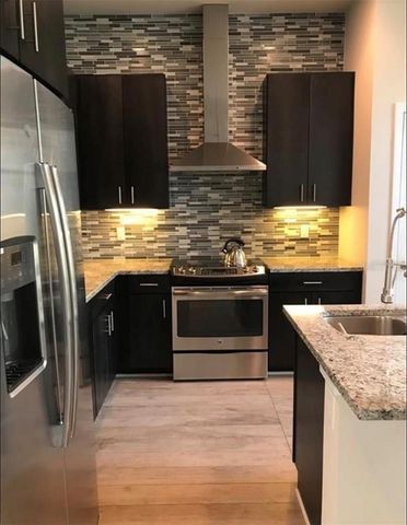 4226 GAUGE LINE LOOP, Tampa, FL 33624