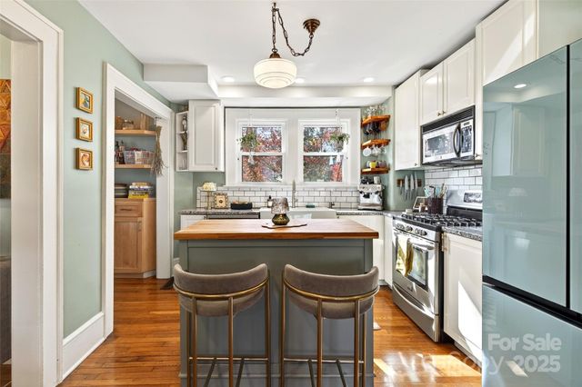 18 Princeton Drive, Asheville, NC 28806