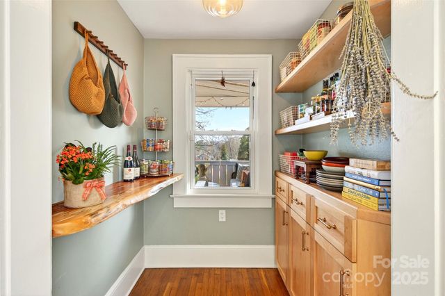 18 Princeton Drive, Asheville, NC 28806