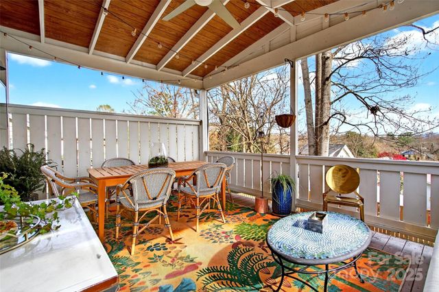 18 Princeton Drive, Asheville, NC 28806