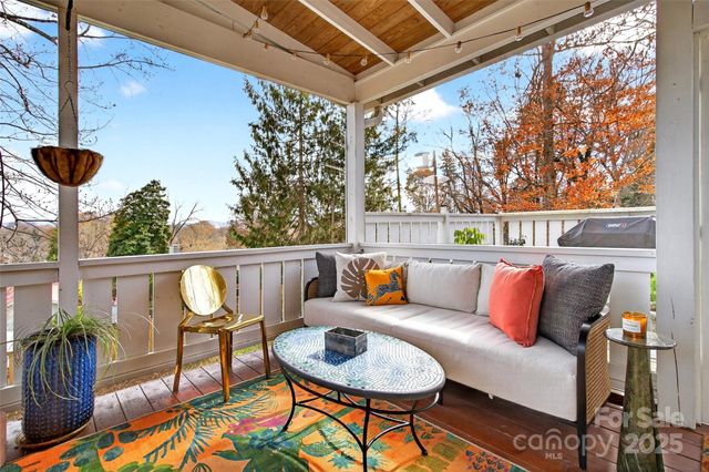 18 Princeton Drive, Asheville, NC 28806