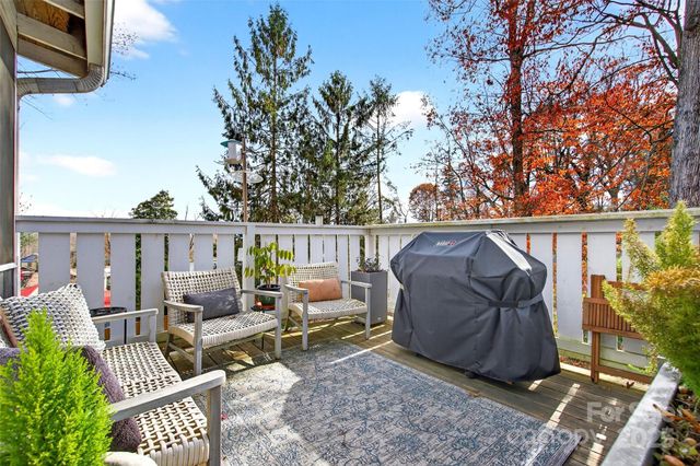 18 Princeton Drive, Asheville, NC 28806