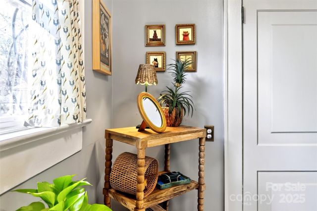 18 Princeton Drive, Asheville, NC 28806