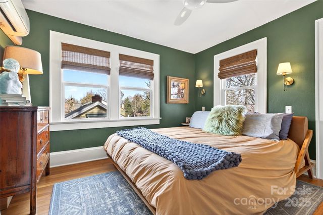 18 Princeton Drive, Asheville, NC 28806