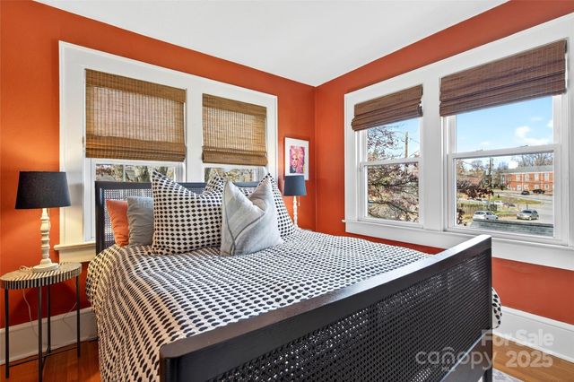 18 Princeton Drive, Asheville, NC 28806