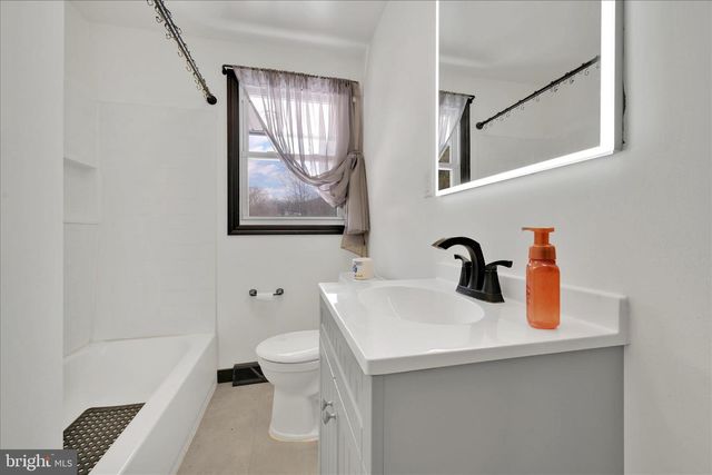 1837 OLD SPRING VALLEY RD, Reading, PA 19604