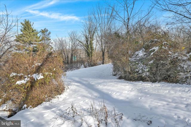 1837 OLD SPRING VALLEY RD, Reading, PA 19604