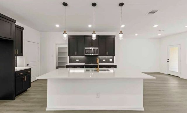 2557 Lost Maples Lane, Dallas, TX 75228