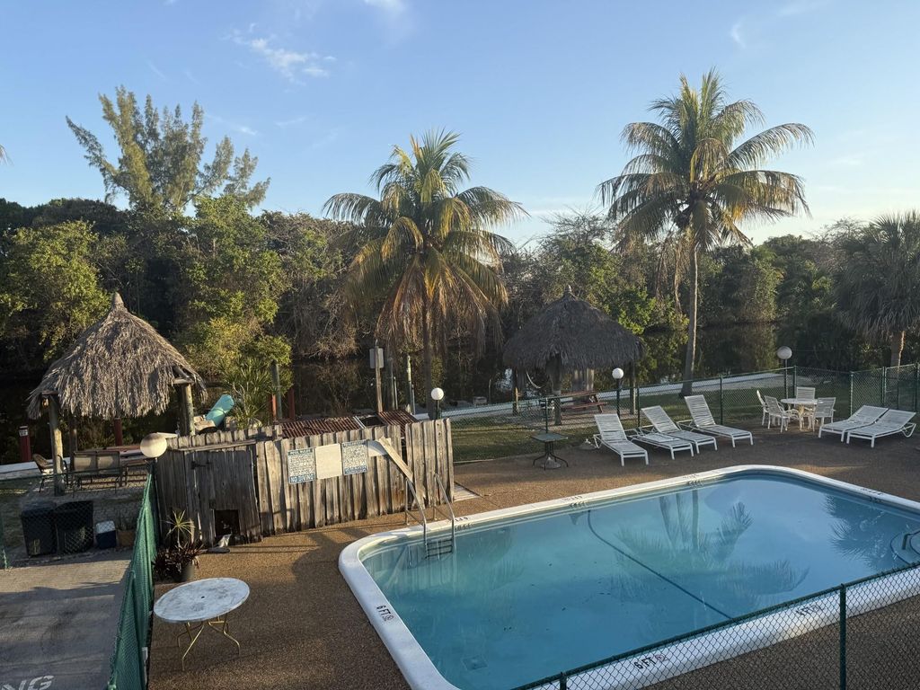 3211 SW 44th Street, Fort Lauderdale, FL 33312